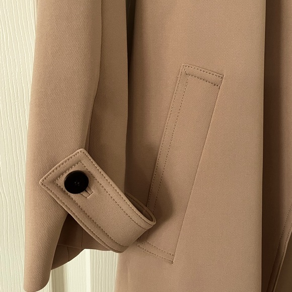 Theory Perflect Raglan Wrap Trench Coat in Camel, Size Medium - Picture 6 of 9